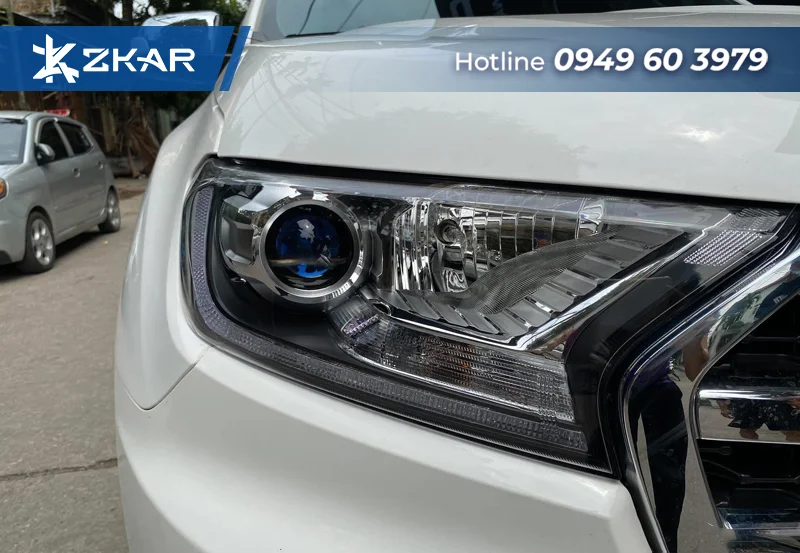 Cơ sở gắn bi LED cho Ford Ranger tại TPHCM