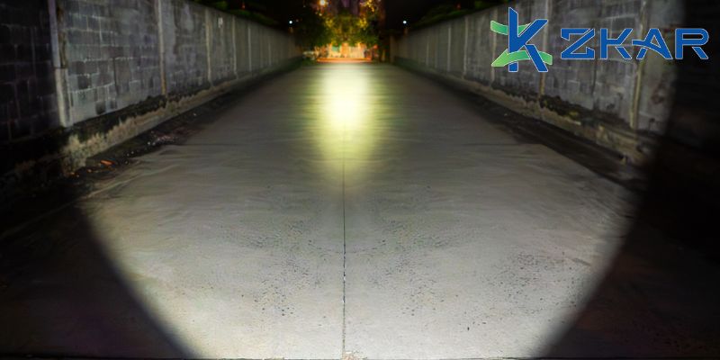 Titan Moto M90 Ultra có ánh sáng gom đậm và mịn